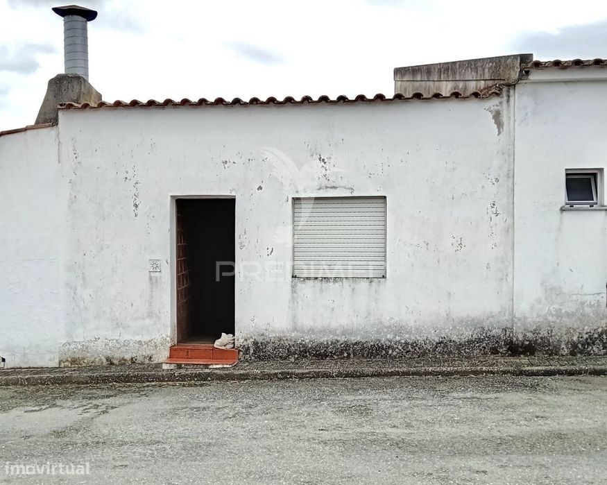 Moradia T2 em Santa Bárbara de Padrões