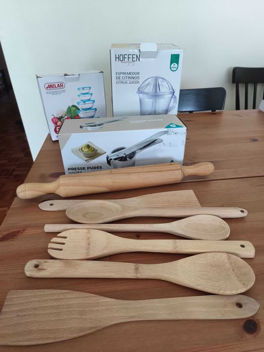 Pack de Cozinha (Novos e Usados) – Utensílios, Espremedor e Caixas