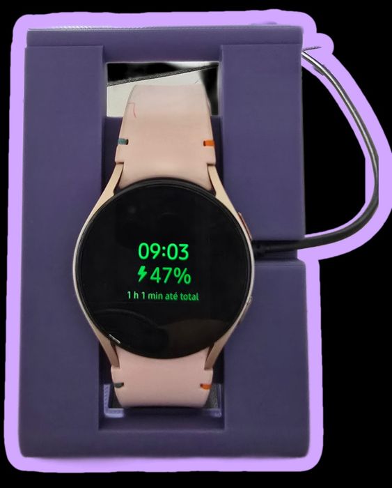 Suportes 3D para Telemóvel/Tablet/Relógio – Design Moderno e Funcional