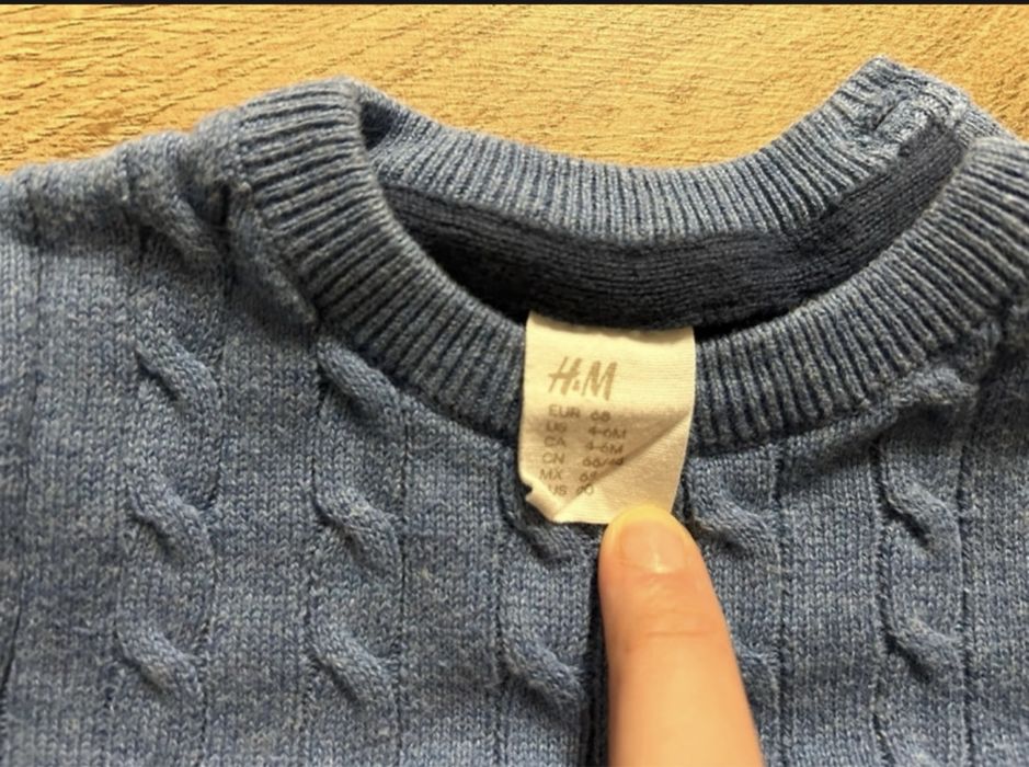 Sweter w warkoczykowy splot
