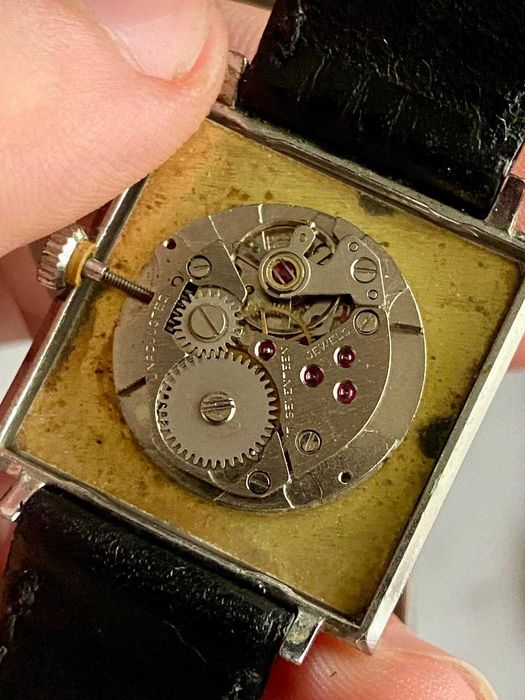 Relógios Yema Corda Manual e Automático (Precisam de Revisão)