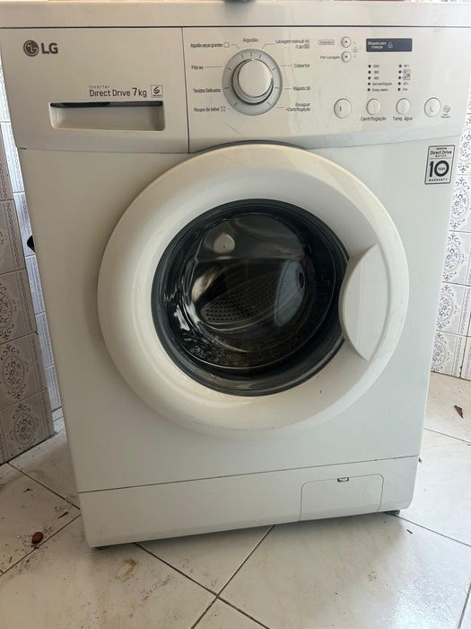 Máquina de Lavar LG Inverter Direct Drive 7kg – Bom Estado