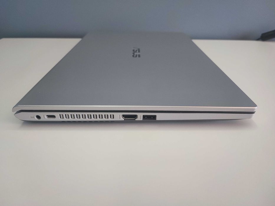 Laptop ASUS VivoBook 15 X509FA i5-8265U/8GB/256/WIN11 jak nowy!