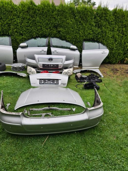 Toyota Avensis T25 2004 benzyna części elementy blacharskie skrzynia
