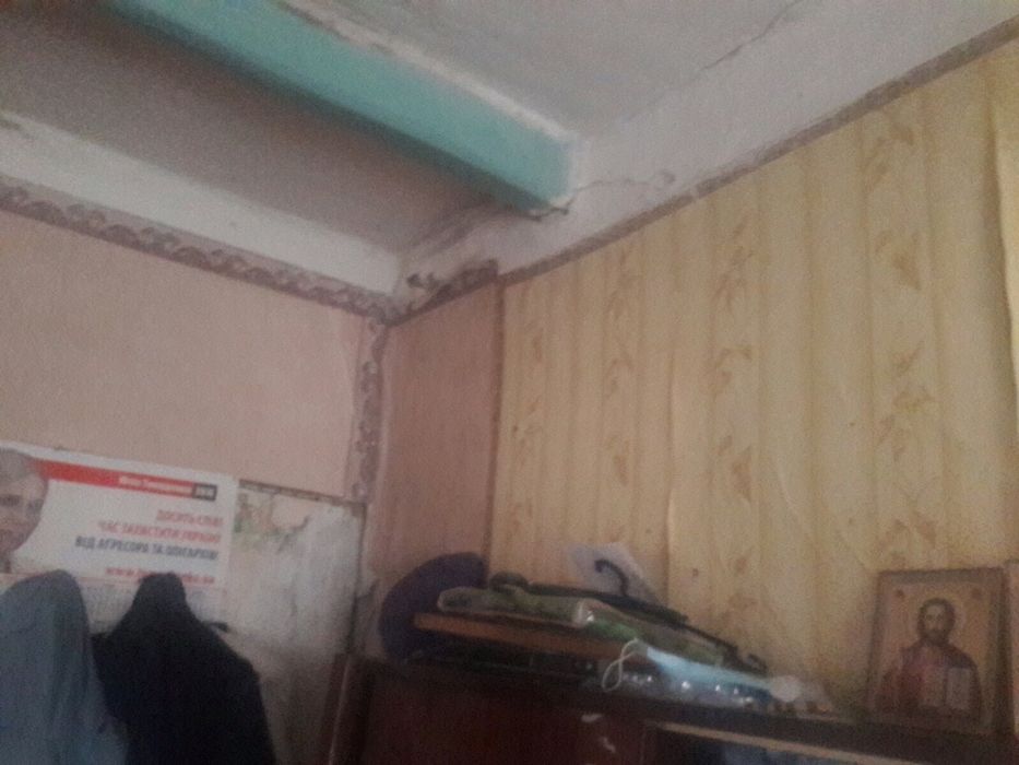 Продається будинок в центрі смт. Чорнобай