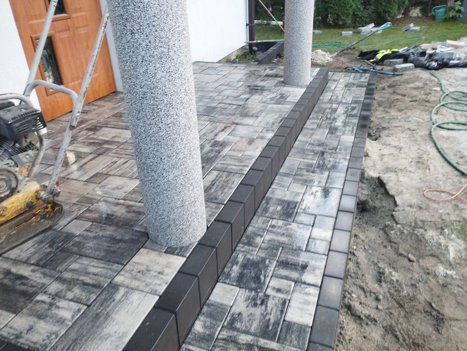 Układanie kostki brukowej