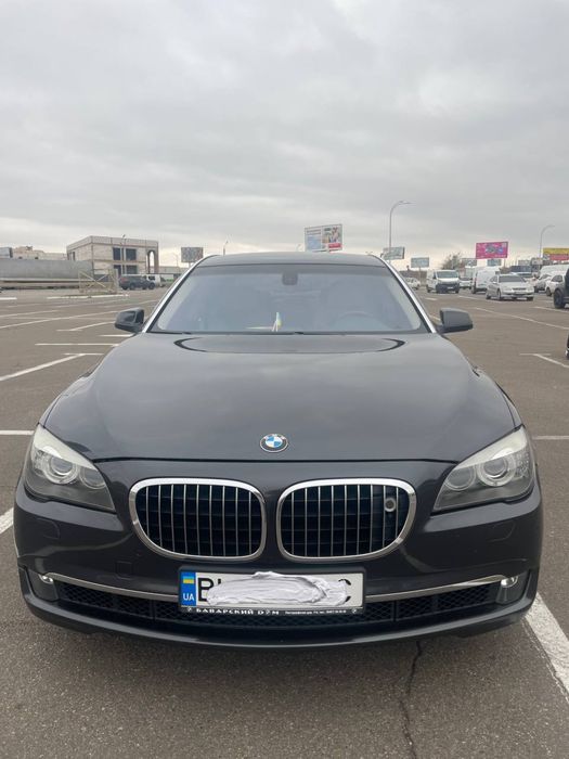 Продам аатомобиль BMW