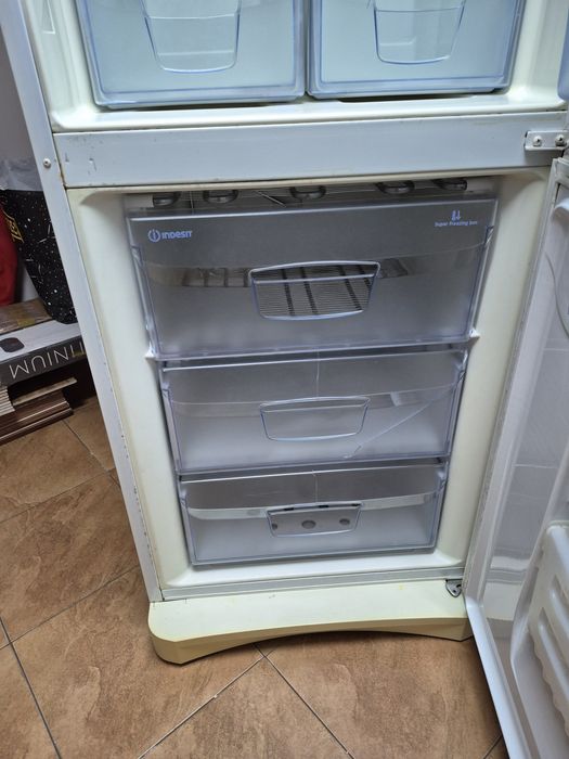 Lodówka INESIT Sprawna