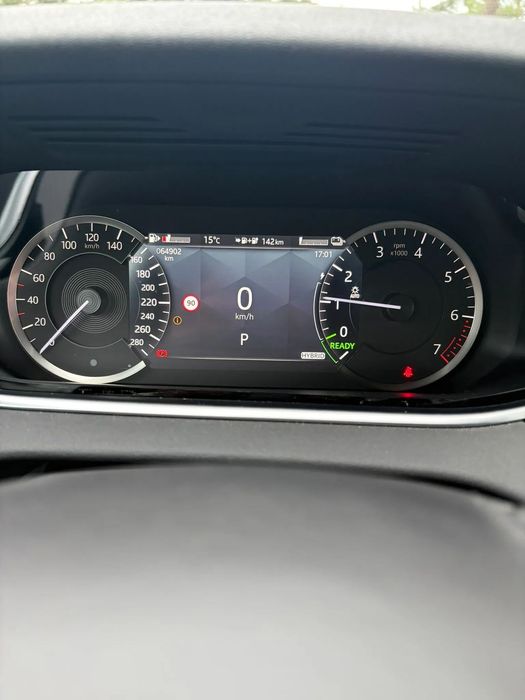 Land Rover Range Rover Evoque P300e R-Dynamic SE