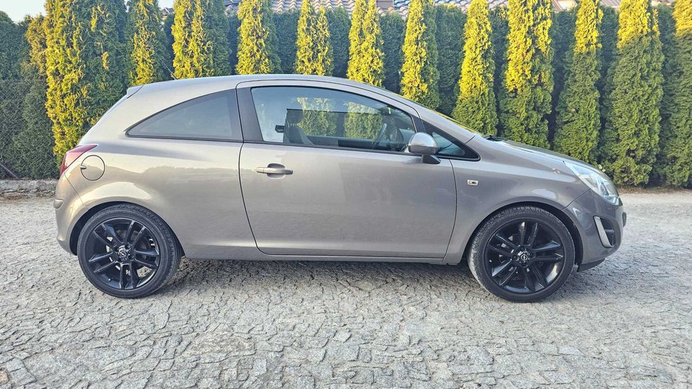 Samochód osobowy Opel Corsa