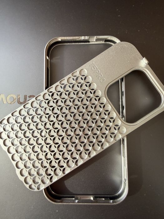 Чохли 15 PRO + скло