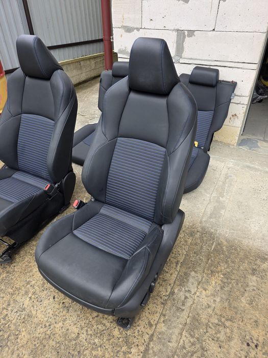 Салон шкіряний на Toyota Rav4 19-24 року