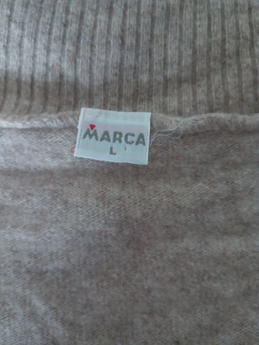 Sweter z golfem.