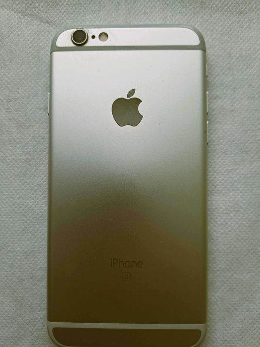 Smartfon APPLE iPhone 6s ; 32 MB ; srebrny - komplet ; stan IDEALNY !