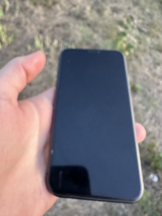 Iphone 11 на 64 гіг, батарея 78%