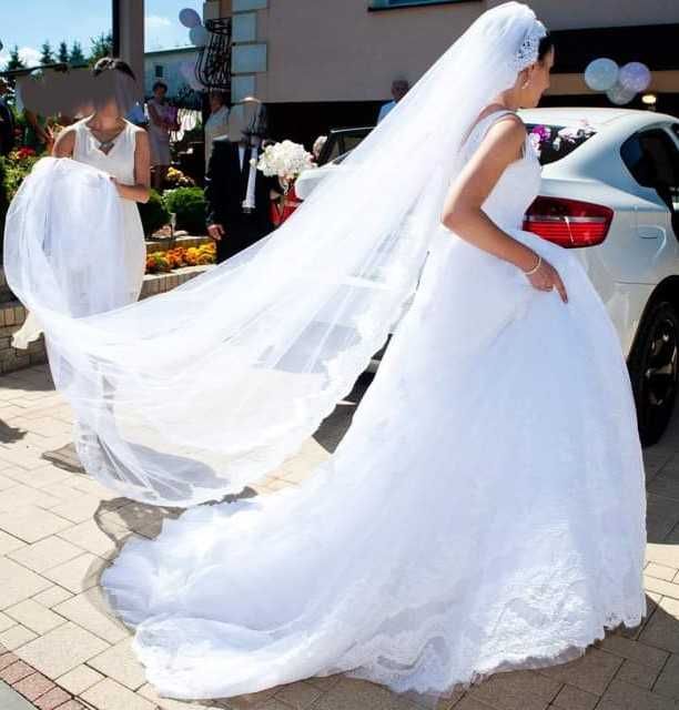 Suknia ślubna marki Pronovias