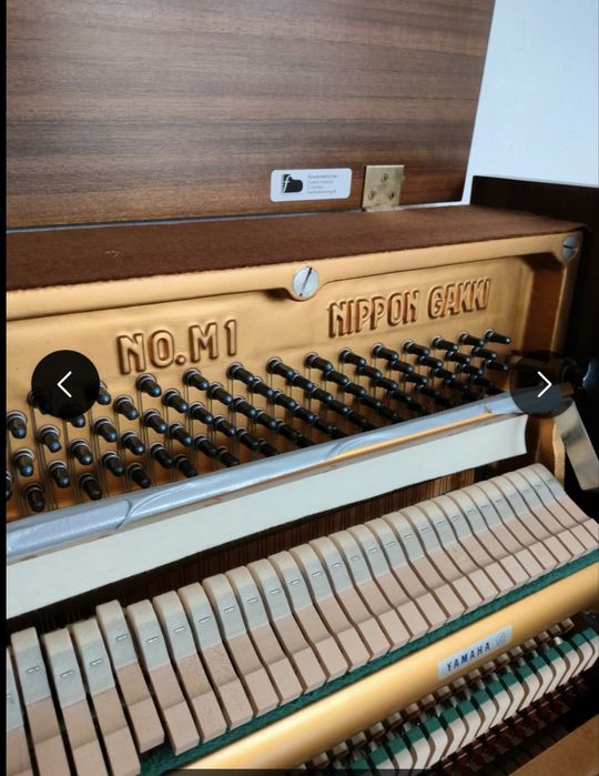 Yamaha M1 jak nowa nastrojona.