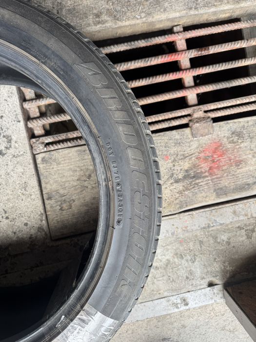 Продам 2 колеса літо Bridgestone 275/45 R20