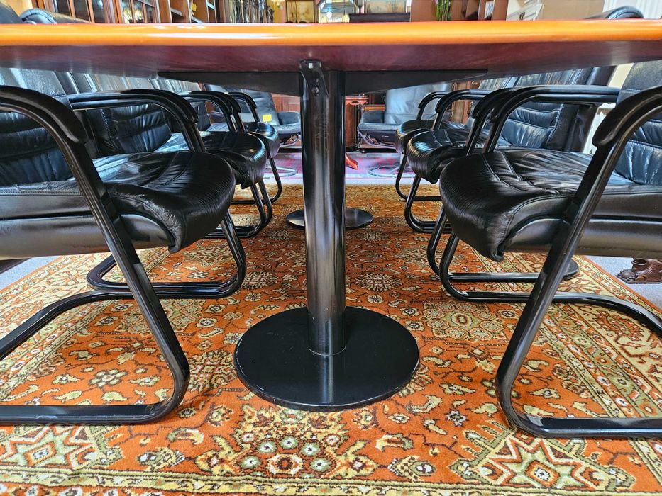 Excelente mesa de reunião - óptimo estado geral - Só a mesa as cadei