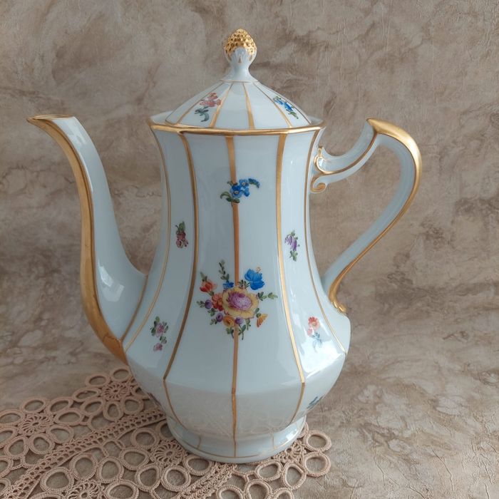 Starusieńki dzbanek, Haas & Czjzek z Chodova, w Czechach