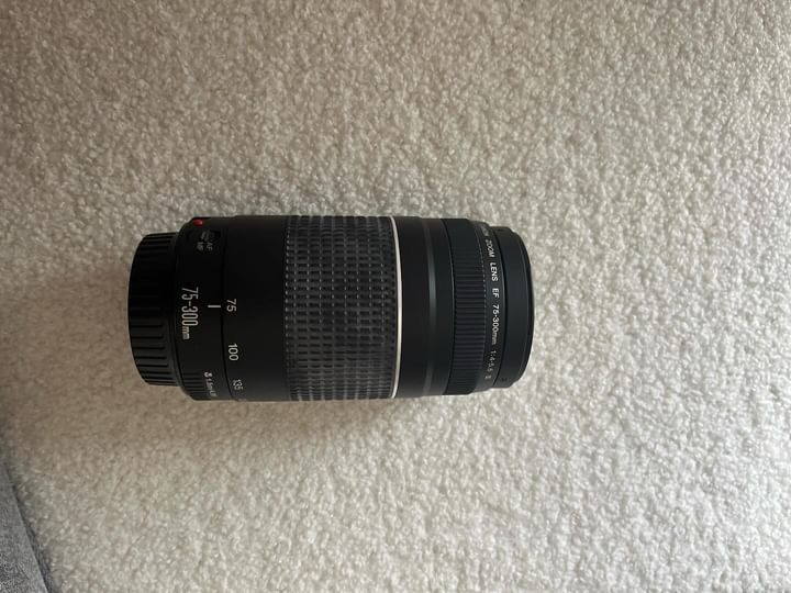 Câmara Fotográfica Canon EOS 1300D