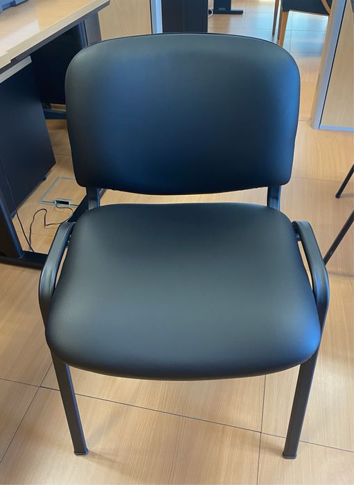 Mesa de Reuniões + Cadeiras