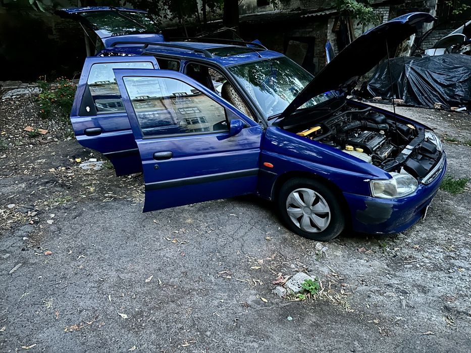 Продається машина універсал розгляну обмін Ford Escort 1,6 бензин 1996 рік випуску!