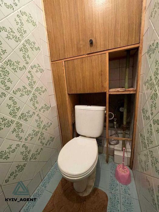 4 окремі кімнати по вул  Олександри Екстер 12 ! Низький поверх