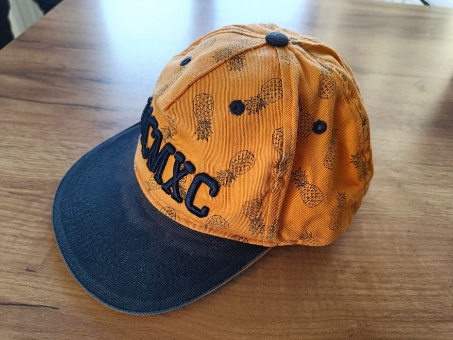 Pomarańczowo-granatowa czapka z daszkiem chłopięca, Smyk, Cool Club