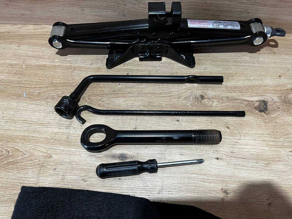 Домкрат набір інструментів Органайзер крюк Hyundai ix35 tucson Kia Spo