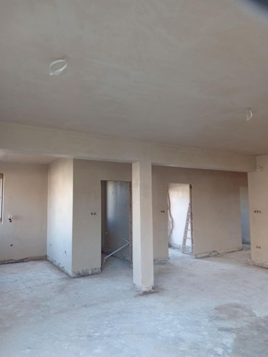 Tynki maszynowe gipsowe,cementowo-wapienne, hybrydowe