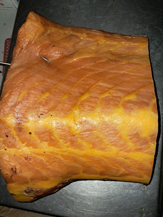 Осетр холодного копчення.