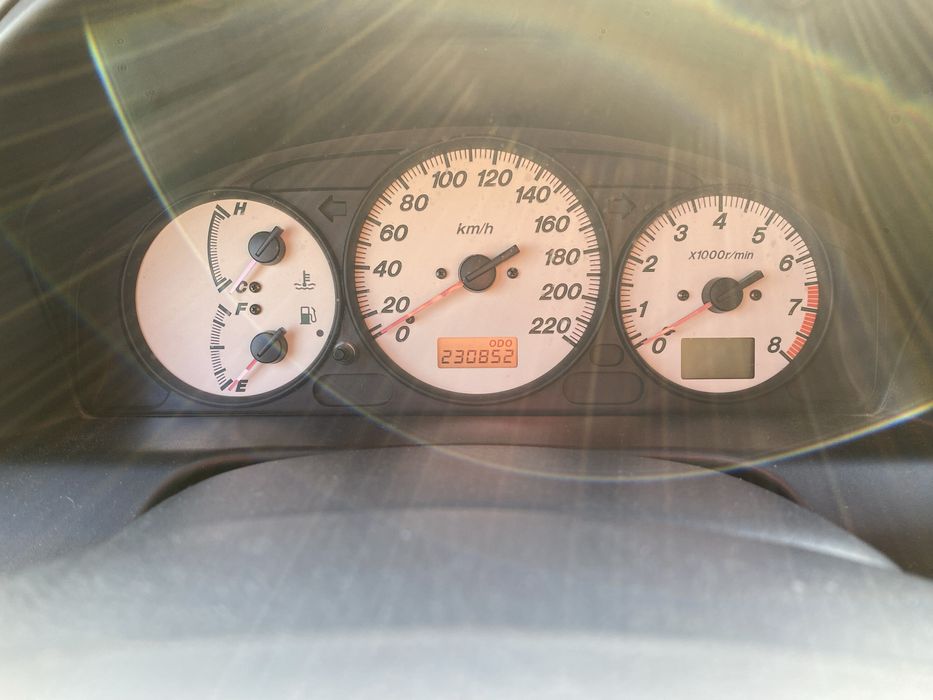 MAZDA Premasy 2.0 бензин/ фари