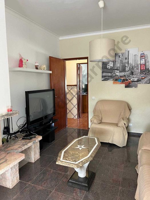 Quarto com casa de banho partilhada- Armés (Terrugem, Sintra)