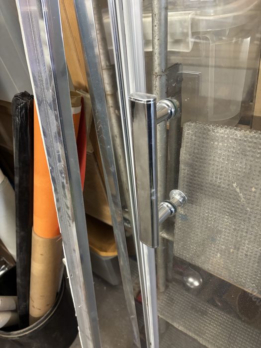 Vende-se divisoria de chuveiro/duche em vidro