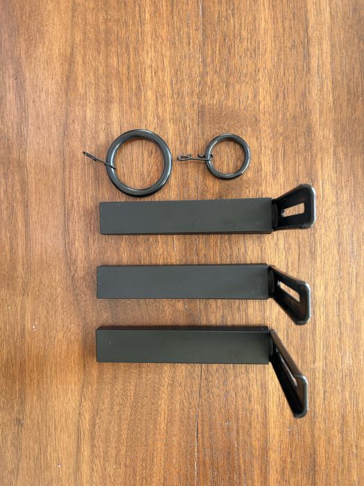 Karnisz czarny Ikea