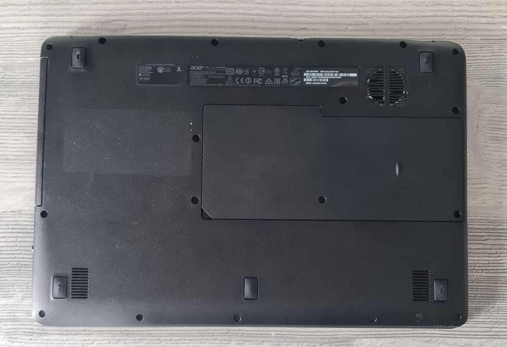 Laptop/ obudowa acer ES1-533-P5SY bez matrycy, płyta główna gratis