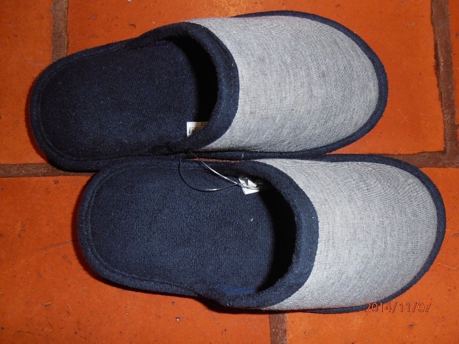 New Children's Flip-Flops Size 32