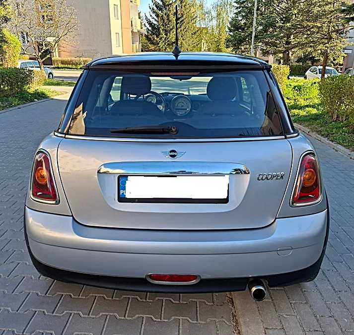 Mini Cooper 1.6 Benzyna , Bogate wyposażenie , M- 2007 r