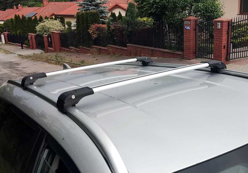 Bagaznik Toyota Auris Kombi Dedykowany Niski