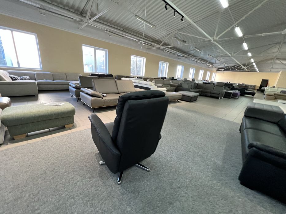 Крісло чорне  шкіряне реклайнер виставкове шкіра нове