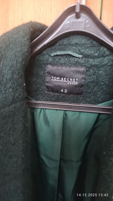 Płaszcz damski boucle, r. 42 butelkowa zieleń