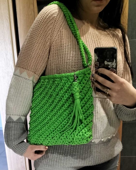 Torebka ręcznie robiona na szydełku