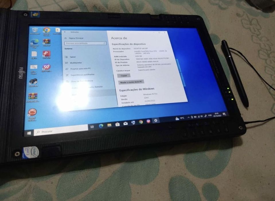 Tablet PC com ecrã tátil a caneta.