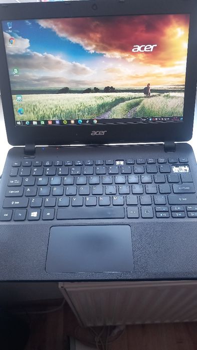 acer aspire es1-111M Net book