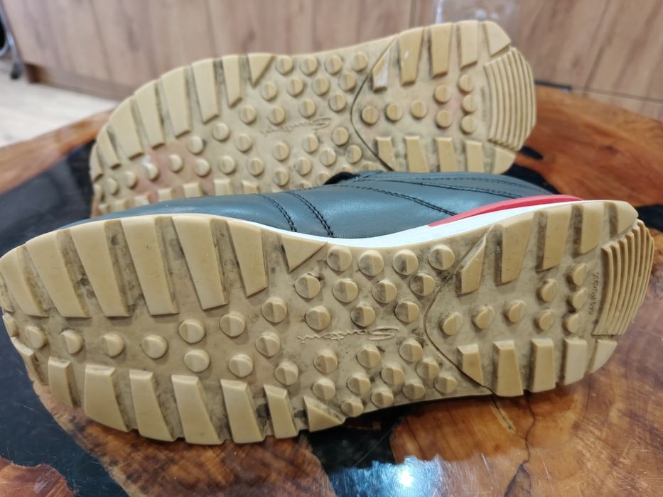Buty marki AMG-Mercedes Santoni