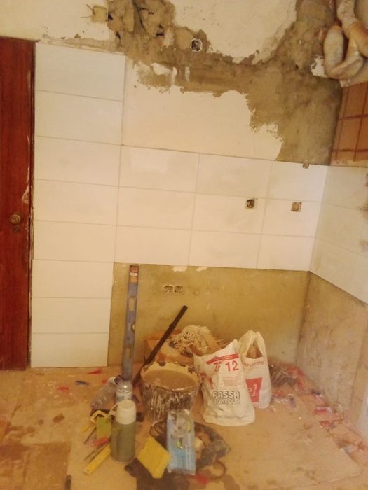 Instalacao azulejos e betumes