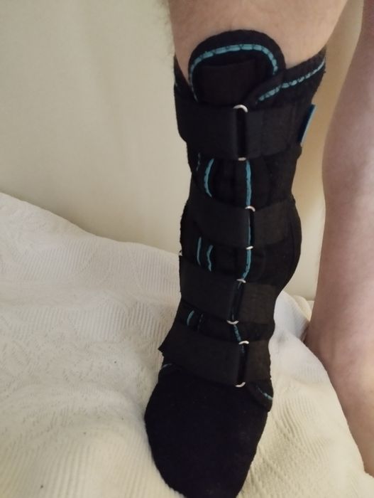 Бандаж (ортез) на голеностопный сустав Алком  с фиксатором