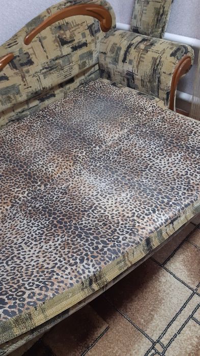 Диван-кровать в спальню или комнату