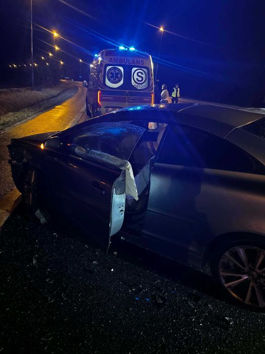 Sprzedam uszkodzone Volvo c70